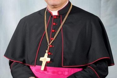 Bispo Dom Cabral pede renúncia para cuidar da saúde