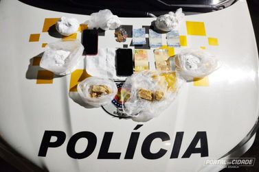 Polícia prende três com 1 kg de drogas compradas em Vargem Grande do Sul