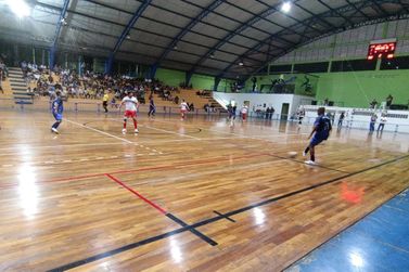 Vargem goleia e classifica para 3ª fase da Taça EPTV de Futsal