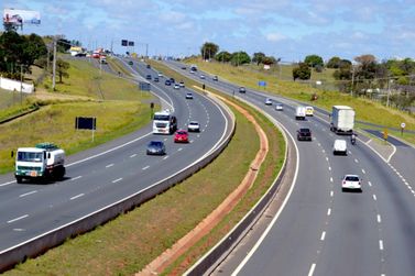 Mais de 1 milh&atilde;o de ve&iacute;culos devem trafegar pelas rodovias da regi&atilde;o