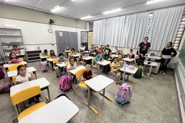 Empresa &eacute; notificada por atraso na entrega de uniformes escolares