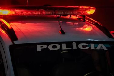 Homem &eacute; preso por descumprir medida protetiva e amea&ccedil;ar v&iacute;tima com barra de ferro