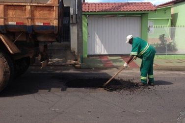 Prefeitura abre licita&ccedil;&atilde;o para compra de material destinado &agrave; opera&ccedil;&atilde;o tapa-buracos