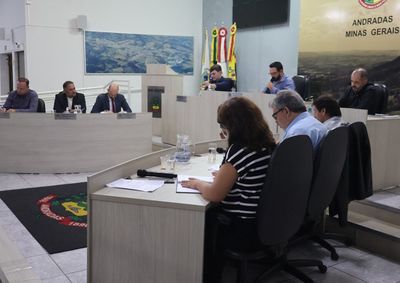 Reuni&atilde;o acontece nesta ter&ccedil;a-feira, 14 de abril, no Plen&aacute;rio da Casa Legislativa
