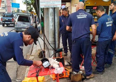 Rede de fibra &oacute;ptica foi danificada e bairros ficaram sem internet at&eacute; a tarde desta sexta-feira