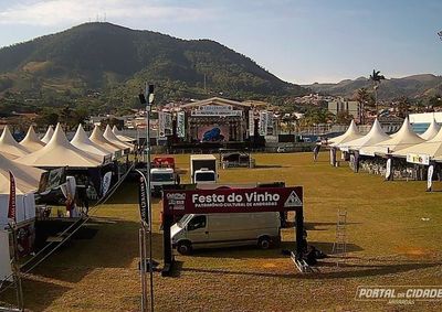 Yellow Pump foi a mais votada em disputa online e acabou selecionada ao lado de outras tr&ecirc;s bandas para o evento