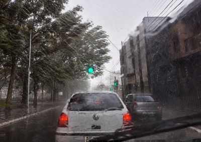 Inmet tamb&eacute;m alerta para risco de vendaval na regi&atilde;o, com ventos que podem chegar a 60 km/h