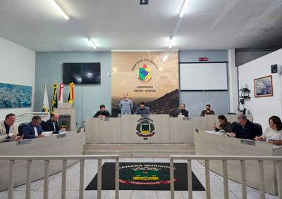 Na reuni&atilde;o desta ter&ccedil;a-feira ser&atilde;o lidas mat&eacute;rias sobre alfabetiza&ccedil;&atilde;o e benef&iacute;cios fiscais e discutidos projetos de cr&eacute;dito e t&iacute;tulos de cidad&atilde;o andradense