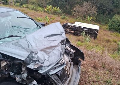 Os dois motoristas foram socorridos e seus testes de alcoolemia deram resultado negativo