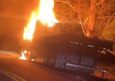 Em um dos casos, um caminh&atilde;o pegou fogo e ficou destru&iacute;do