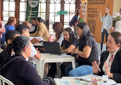 Evento reunir&aacute; empresas que est&atilde;o contratando e pessoas em busca de oportunidades