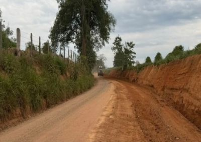 Interven&ccedil;&atilde;o prepara o local para a pavimenta&ccedil;&atilde;o e exige aten&ccedil;&atilde;o redobrada de motoristas durante a execu&ccedil;&atilde;o dos servi&ccedil;os