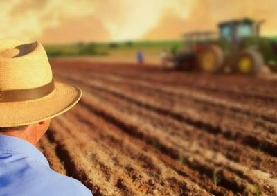 Publica&ccedil;&atilde;o re&uacute;ne orienta&ccedil;&otilde;es pr&aacute;ticas para proteger propriedades agr&iacute;colas e fortalecer o trabalho de quem movimenta o campo em Atibaia