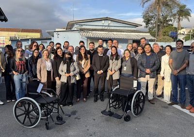 Cadeiras foram arrecadadas pelo IDEA com apoio de empres&aacute;rios associados e v&atilde;o ajudar no atendimento aos pacientes da Santa Casa