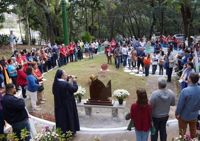 Celebra&ccedil;&atilde;o na Igreja do Ros&aacute;rio marcou o in&iacute;cio da programa&ccedil;&atilde;o dos 361 anos de Atibaia, com prociss&atilde;o at&eacute; o Parque das &Aacute;guas