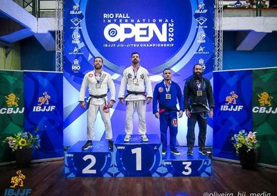 Fernando Rocha venceu disputa acirrada no Rio e levou o nome de Atibaia ao topo do p&oacute;dio