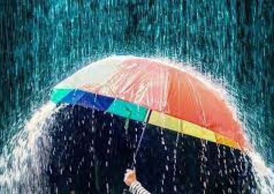 Quinta-feira come&ccedil;ou com garoa e c&eacute;u fechado, mantendo o clima de frio para moradores e visitantes