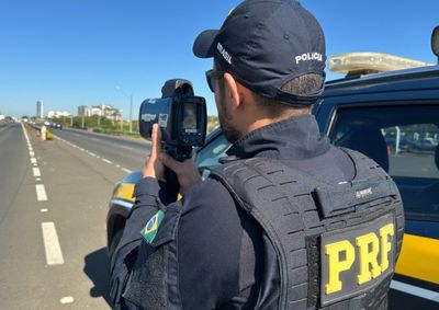 Opera&ccedil;&atilde;o da PRF segue durante o feriado prolongado com refor&ccedil;o na seguran&ccedil;a de motoristas na Fern&atilde;o Dias