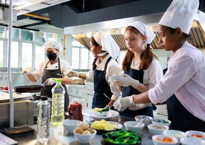 Curso gratuito ensina t&eacute;cnicas para economizar na cozinha, evitar desperd&iacute;cios e pode ser feito com inscri&ccedil;&atilde;o pelo link no site
