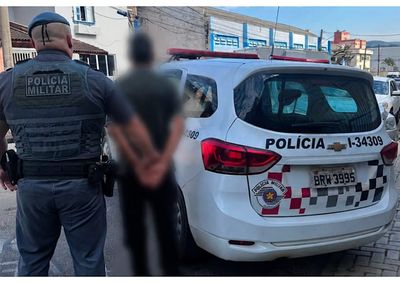 Homem de 46 anos foi localizado ap&oacute;s policiais receberem informa&ccedil;&otilde;es sobre os locais onde ele costumava circular