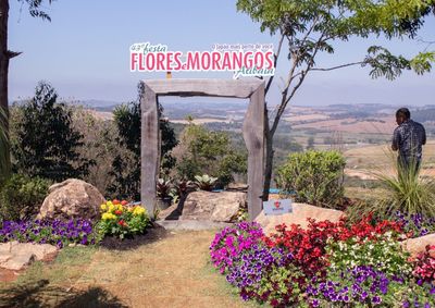 Evento chega &agrave; 44&ordf; edi&ccedil;&atilde;o com flores, morangos, cultura japonesa e novidades no Parque Ecol&oacute;gico
