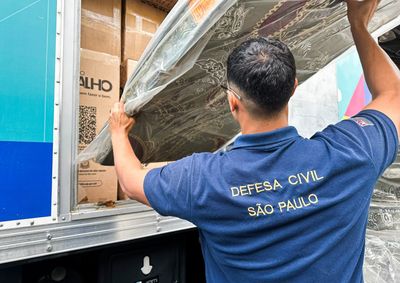 Munic&iacute;pio recebeu alimentos, &aacute;gua, colch&otilde;es, materiais de limpeza e outros itens para atender fam&iacute;lias afetadas pelo temporal de segunda-feira (31)