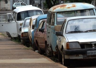 Moradores podem informar casos &agrave; Base de Tr&acirc;nsito Municipal pelo telefone (11) 4402-8265