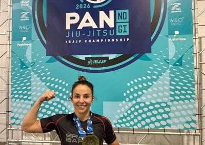 Faixa-preta de jud&ocirc; e jiu-jitsu, Crystal iniciou a trajet&oacute;ria esportiva na cidade e agora passa a ensinar novas gera&ccedil;&otilde;es