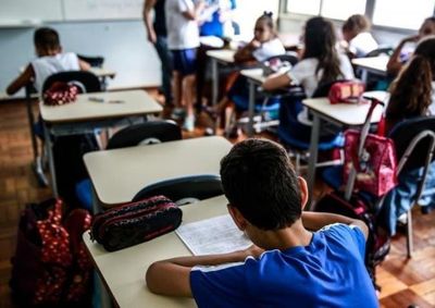 Medida prev&ecirc; avalia&ccedil;&otilde;es, forma&ccedil;&atilde;o de professores e recupera&ccedil;&atilde;o pedag&oacute;gica para estudantes com dificuldades em leitura, escrita e matem&aacute;tica