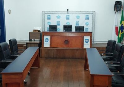 Miguel Jer&oacute;nimo recebeu Diploma de Honra ao M&eacute;rito na &uacute;ltima sexta-feira (18), na C&acirc;mara Municipal de Barbacena.