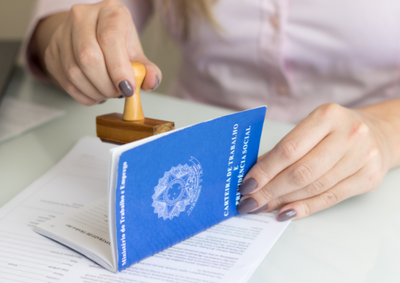 Oportunidades contemplam setores da constru&ccedil;&atilde;o civil, ind&uacute;stria, com&eacute;rcio e servi&ccedil;os, com sal&aacute;rios que podem chegar a quase R$ 3 mil.