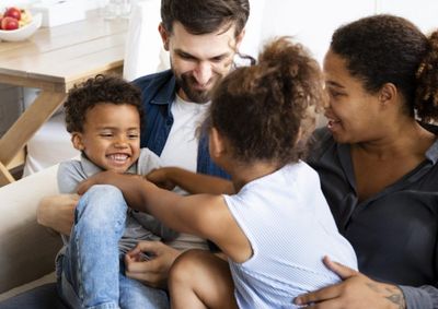 Programa busca fam&iacute;lias volunt&aacute;rias para oferecer acolhimento tempor&aacute;rio e afetivo a crian&ccedil;as em situa&ccedil;&atilde;o de vulnerabilidade.
