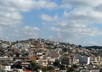 Temperaturas devem variar entre 11&deg;C e 23&deg;C, sem previs&atilde;o de chuva; frio predomina nas primeiras horas do dia.
