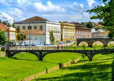Oportunidades contemplam candidatos de n&iacute;veis fundamental, m&eacute;dio e superior; inscri&ccedil;&otilde;es come&ccedil;am em outubro.