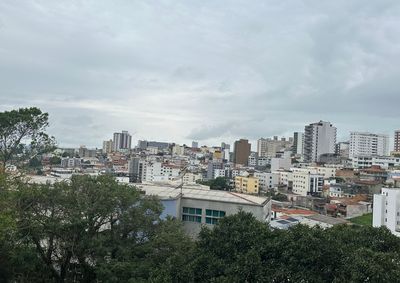 Semana deve ter temperaturas entre 15&deg;C e 29&deg;C, com maior possibilidade de chuva entre ter&ccedil;a e quinta-feira.