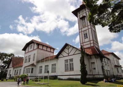 Inscri&ccedil;&otilde;es seguem at&eacute; 19 de outubro; oportunidades s&atilde;o para as &aacute;reas de Agropecu&aacute;ria e Administra&ccedil;&atilde;o, com ingresso no primeiro semestre de 2027.