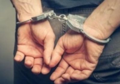 Homem com mandado de pris&atilde;o baseado na Lei Maria da Penha foi detido durante atendimento de ocorr&ecirc;ncia e encaminhado &agrave; delegacia.