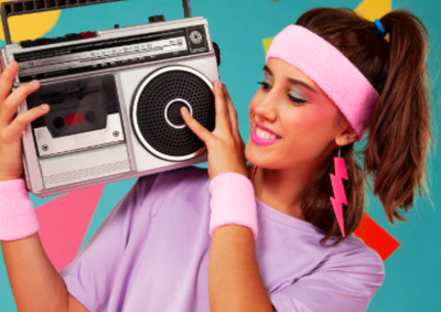 Evento gratuito ter&aacute; DJ Bolinha e promete noite de nostalgia e m&uacute;sica. Festa acontece no dia 4 de abril