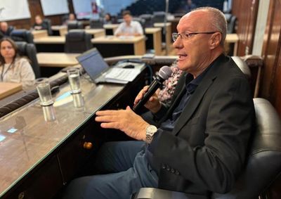 Secretarias municipais de Educa&ccedil;&atilde;o, Assist&ecirc;ncia Social, Meio Ambiente, Agricultura e Neg&oacute;cios Jur&iacute;dicos tamb&eacute;m apresentaram &agrave; Comiss&atilde;o Interpartid&aacute;ria bala