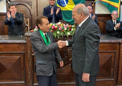 Homenagem de iniciativa do vereador Jos&eacute; Roberto Segalla reconheceu trajet&oacute;ria dedicada &agrave; solidariedade e ao cuidado com crian&ccedil;as e fam&iacute;lias de Bauru

