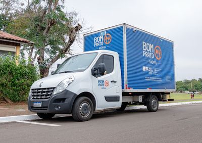 No Bom Prato M&oacute;vel, s&atilde;o servidas diariamente 300 refei&ccedil;&otilde;es no almo&ccedil;o, de segunda a sexta-feira, distribu&iacute;das em marmitex, ao valor de R$ 1,00 cada.