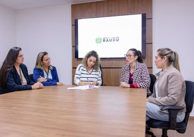 Secretaria municipal firma contrato para disponibilizar vinte vagas em institui&ccedil;&atilde;o de acolhimento e liberar leitos hospitalares na cidade