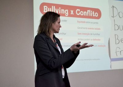 Al&eacute;m das habilidades acad&ecirc;micas, a FourC tamb&eacute;m valoriza o desenvolvimento de compet&ecirc;ncias cognitivas, atitudinais, executivas e metacognitivas.