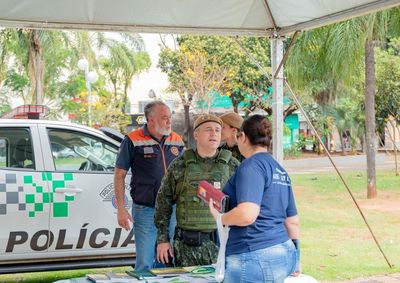 Pit stop com panfletagem na Pra&ccedil;a Rui Barbosa reuniu Defesa Civil, Pol&iacute;cia Ambiental e DAE com orienta&ccedil;&otilde;es &agrave; popula&ccedil;&atilde;o