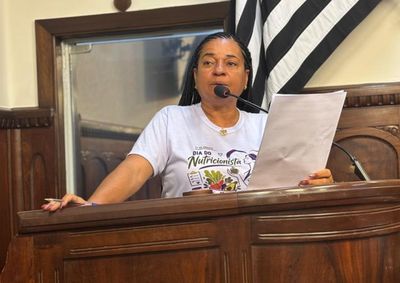 Vereadora afirmou que o p&aacute;tio da autarquia virou um "dep&oacute;sito de servidor" e anunciou representa&ccedil;&atilde;o ao Minist&eacute;rio P&uacute;blico