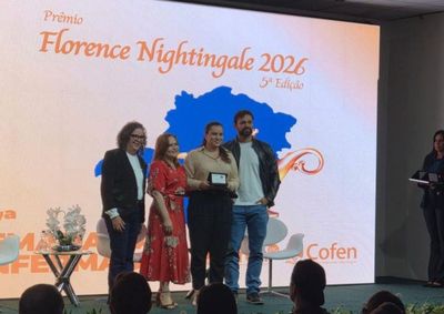 Equipe recebe certificado de excel&ecirc;ncia durante cerim&ocirc;nia do Pr&ecirc;mio Florence Nightingale 2026 em BH