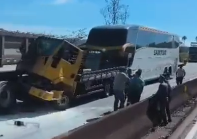 Batida ocorreu no km 525, em Brumadinho, e provocou congestionamento de quatro quil&ocirc;metros no sentido S&atilde;o Paulo