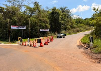 Nova orienta&ccedil;&atilde;o prev&ecirc; abertura parcial da estrada antiga para ve&iacute;culos pesados que chegam do interior