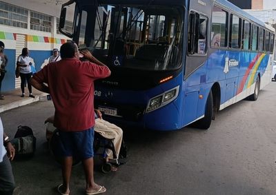 Cadeirante n&atilde;o teria conseguido embarcar em coletivo que atende a linha entre a sede do munic&iacute;pio e S&atilde;o Jos&eacute; do Paraopeba