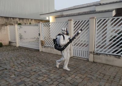 Moradores devem recolher animais e manter janelas abertas durante aplica&ccedil;&atilde;o